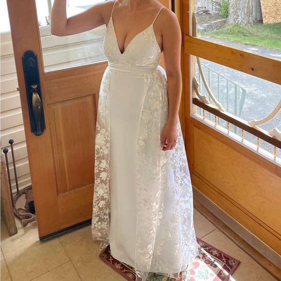 Trinity Bridal Dress - fitted skirt - Picture 1 of 5